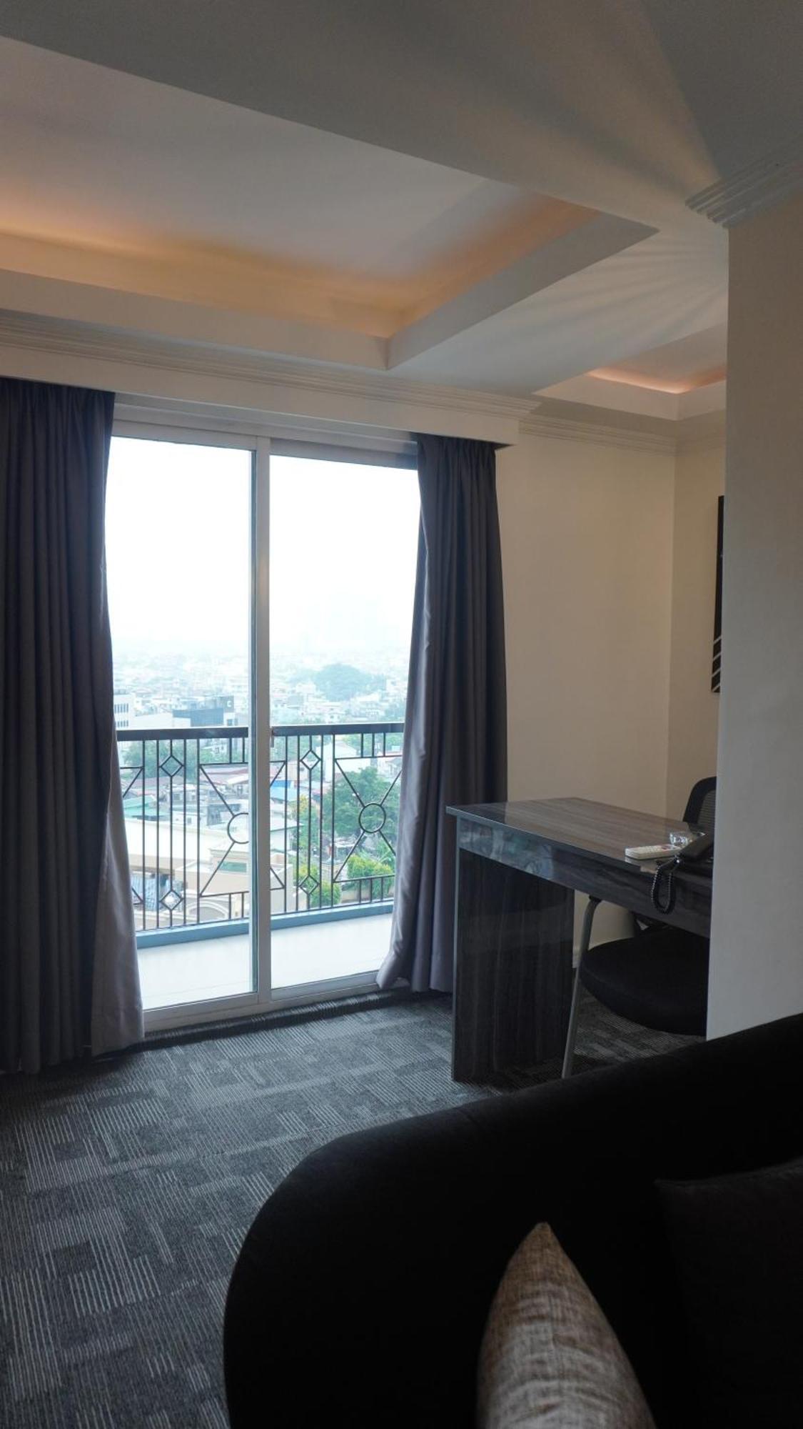 דירות מנילה Makati Isabela Luxury מראה חיצוני תמונה