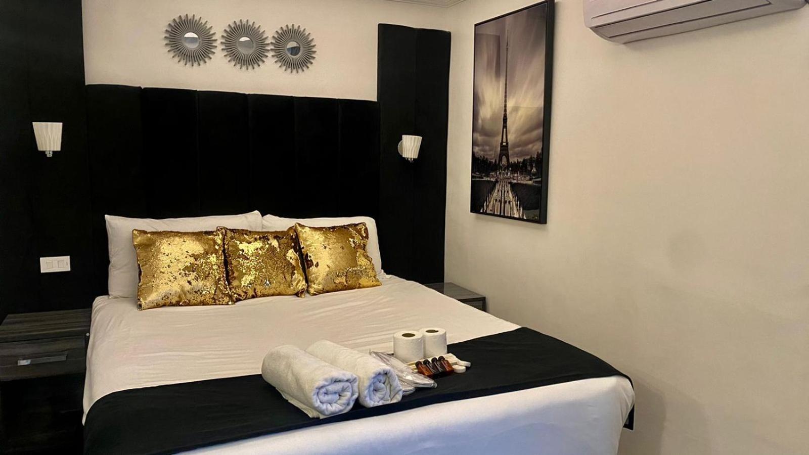 דירות מנילה Makati Isabela Luxury מראה חיצוני תמונה