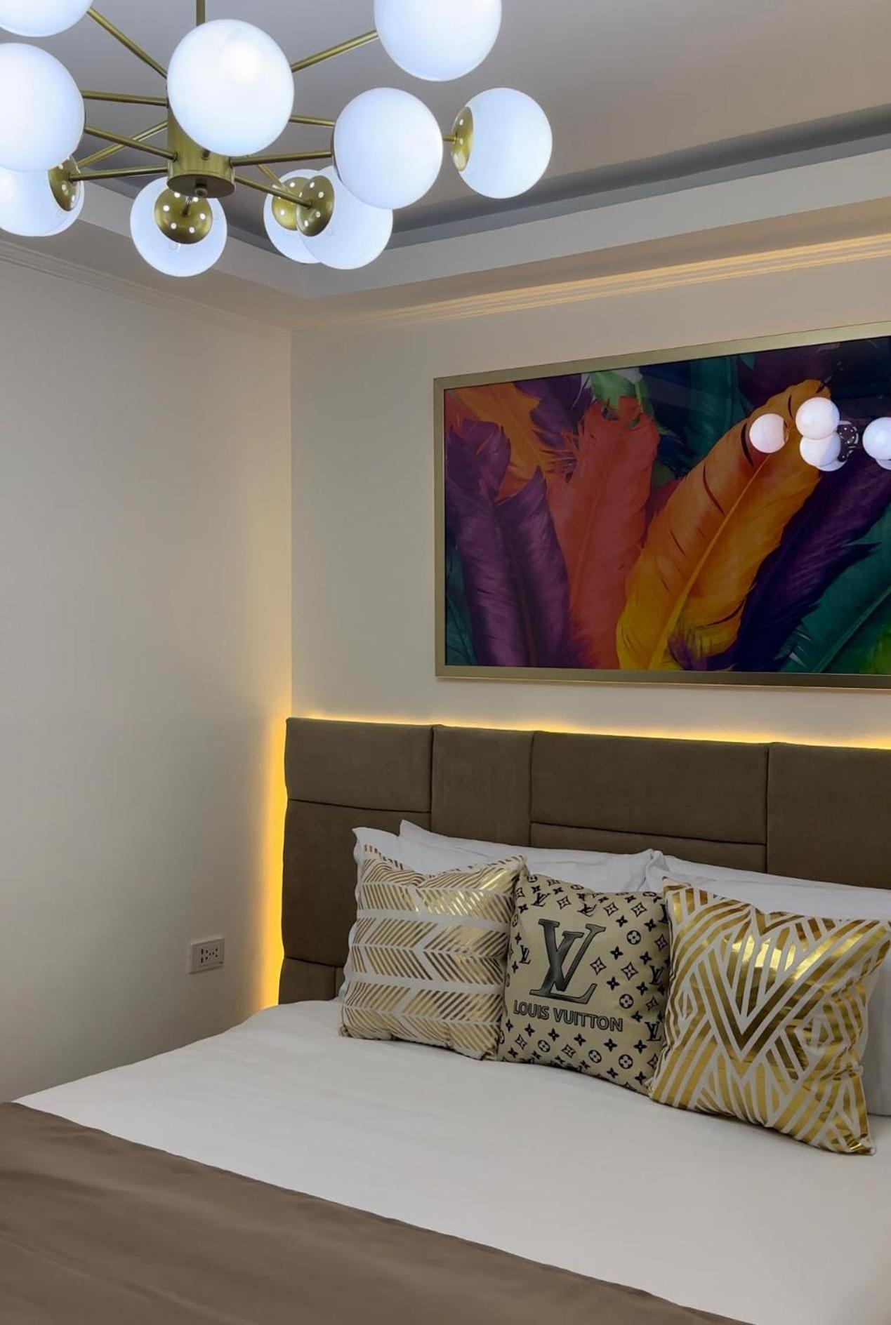 דירות מנילה Makati Isabela Luxury מראה חיצוני תמונה